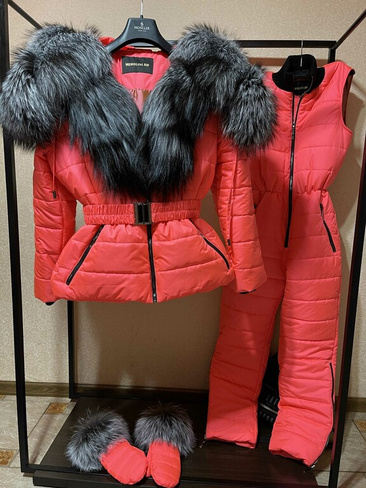 Розовый неоновый костюм с натуральным мехом чернобуркой лисы - Варежки с мехом (мех используем дополнительно)