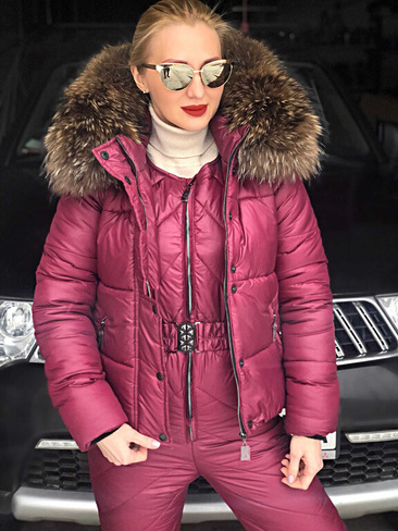 Бордовый зимний костюм: полукомбинезон и куртка с мехом енота - Варежки без меха