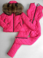 Ярко-розовый зимний костюм с мехом: комбинезон под горло и куртка - Брендированные лямки(резинка)