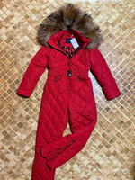 Красный зимний комбинезон с мехом енота - Варежки с мехом