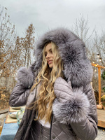 Женский зимний костюм: штаны и куртка мехом блюфроста - Варежки без меха