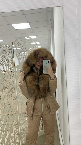 Зимний женский костюм Sana: полукомбинезон и куртка с мехом обесцвеченного блюфроста - Рюкзак