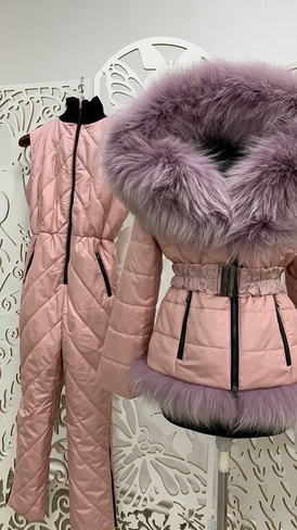 Женский розовый костюм для зимних прогулок с натуральным мехом финского енота - Брендированные лямки(резинка)