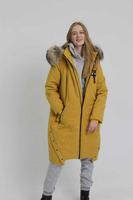 Зимняя куртка женская с натуральным мехом енота