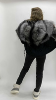 Короткая зимняя куртка с меховым капюшоном и манжетами из чернобурки - Косынка стеганая