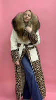 Длинное зимнее пальто с мехом енота - Рюкзак