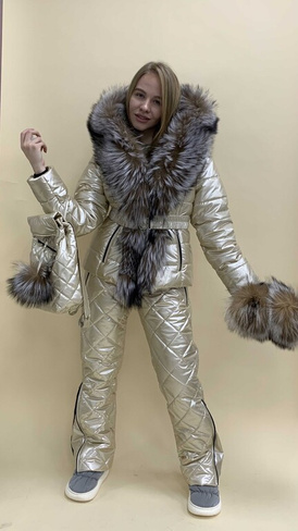 Золотой зимний костюм Bellezza: куртка с мехом лисы кристал+штаны - Дополнительно широкий пояс на кнопках